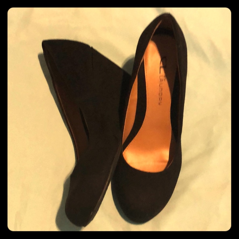 Chinese laundry Black wedges